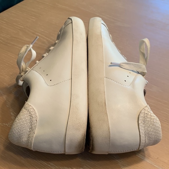 Banana Republic Women’s Leather Sneakers, ver good condition Sz 9.5M light wear - Picture 7 of 9